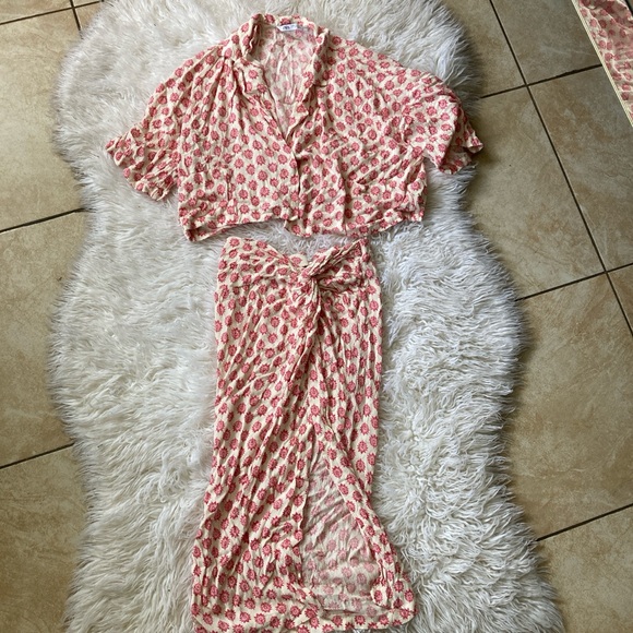 Zara Dresses & Skirts - Zara Pink Floral Skirt Set